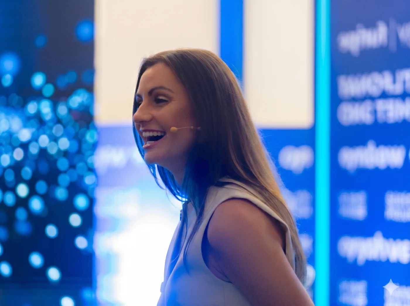 Franziska Grabow auf der Konferenz-Bühne